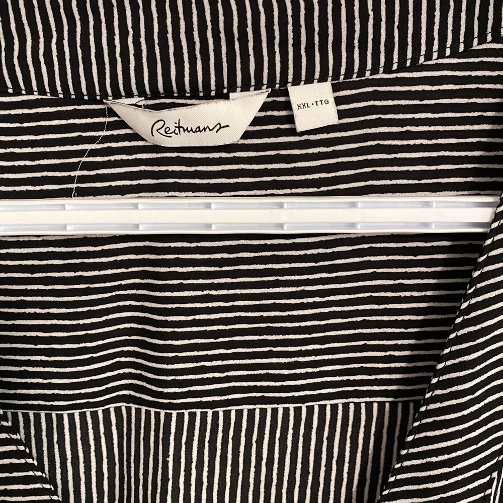 Blouse - Picture 2 of 2